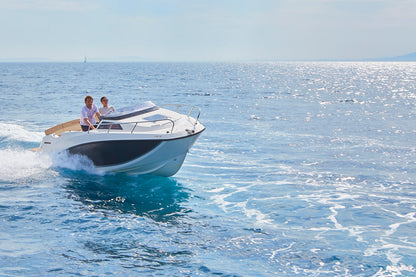 Quicksilver Activ 555 Cabin