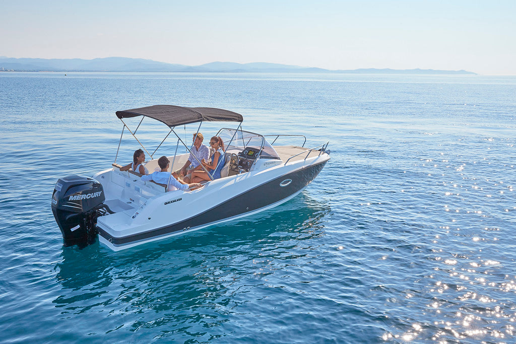 Quicksilver Activ 675 Sundeck