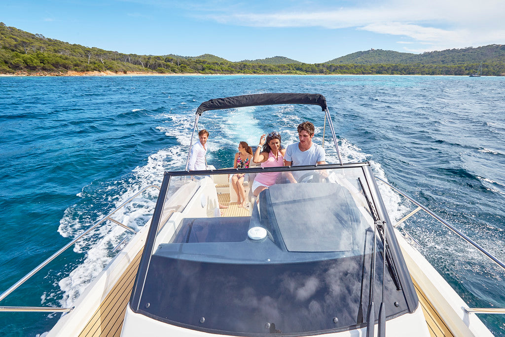Quicksilver Activ 805 Sundeck