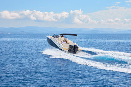 Quicksilver Activ 805 Sundeck